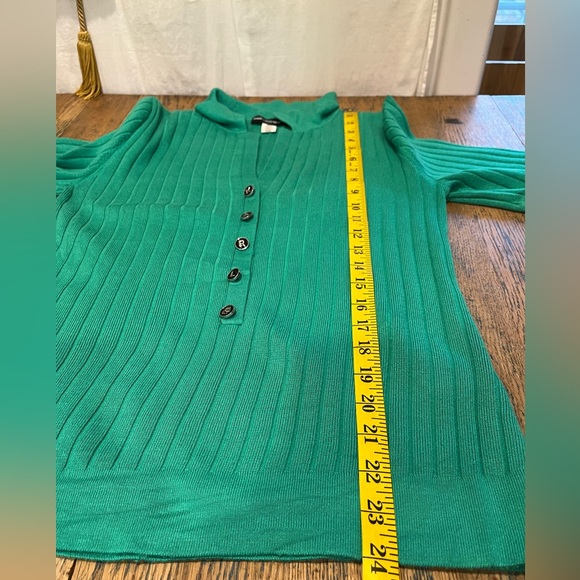 KARL LAGERFELD green ribbed knit top - size M - Picture 8 of 8